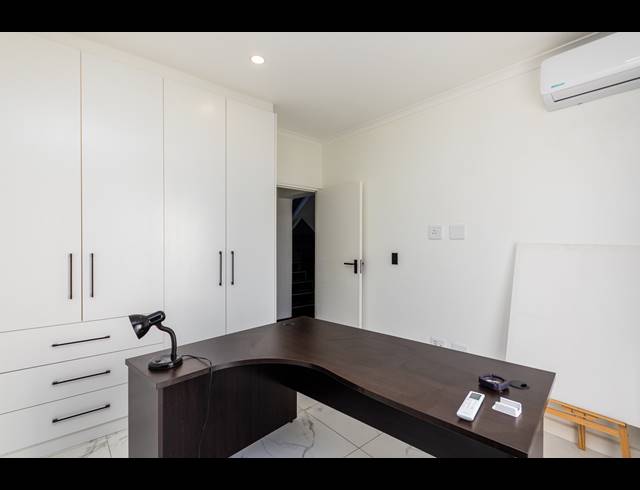 4 BEDROOM FREEHOLD FOR SALE IN SANDOWN